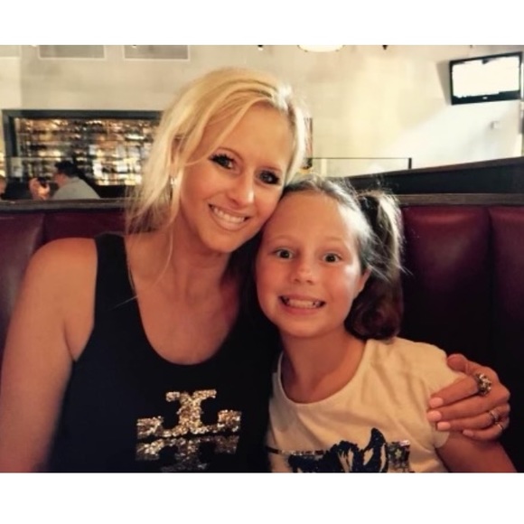 Meet your Posher, Deborah - Picture 9 of 14